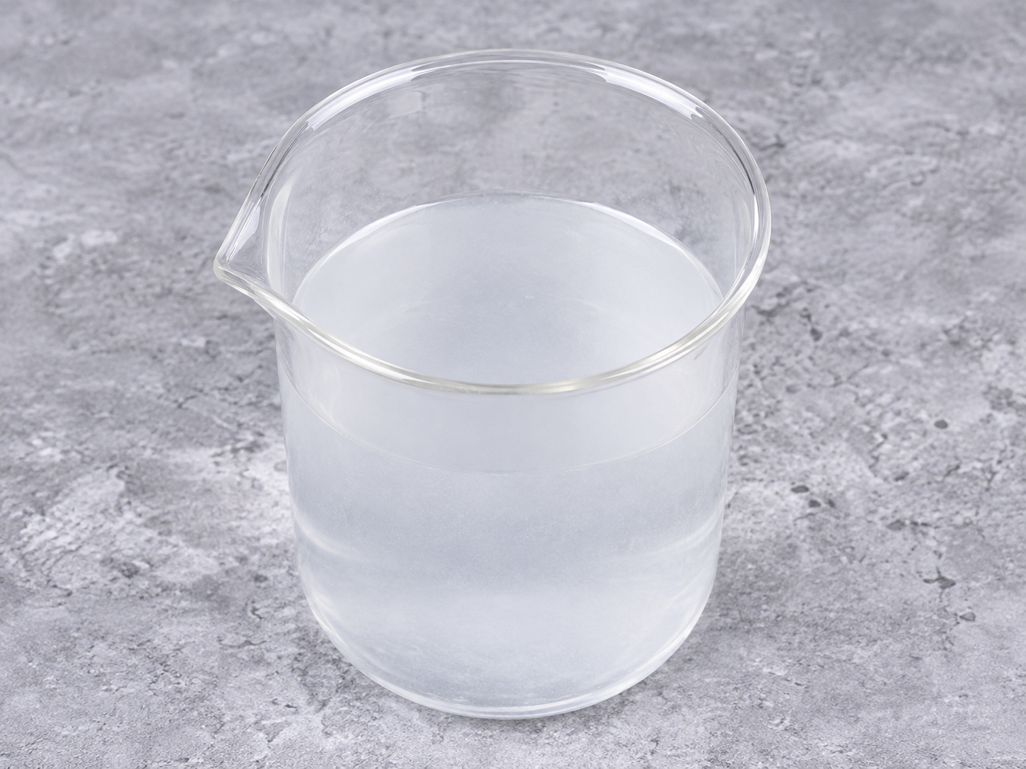 RO淨水器剛更換濾芯後，水中出現白色微氣泡