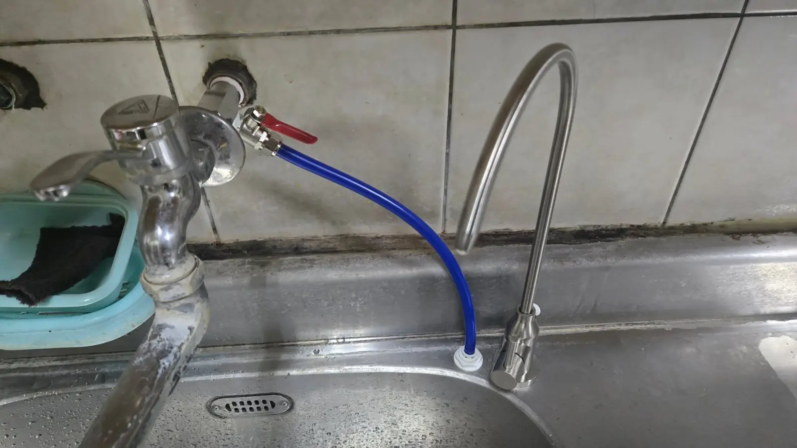 RO 淨水機由廚上冷水水源分接安裝實例